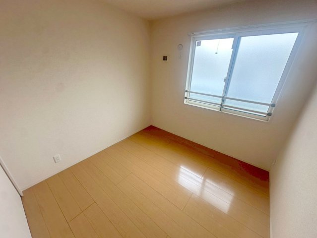 居室・リビング　どんな家具でも合わせやすいですよ。