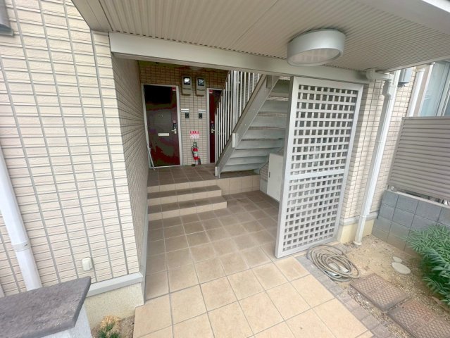 エントランス　綺麗なエントランスです。