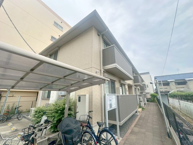 建物外観　綺麗な外観の素敵なお部屋があなたを待っています。