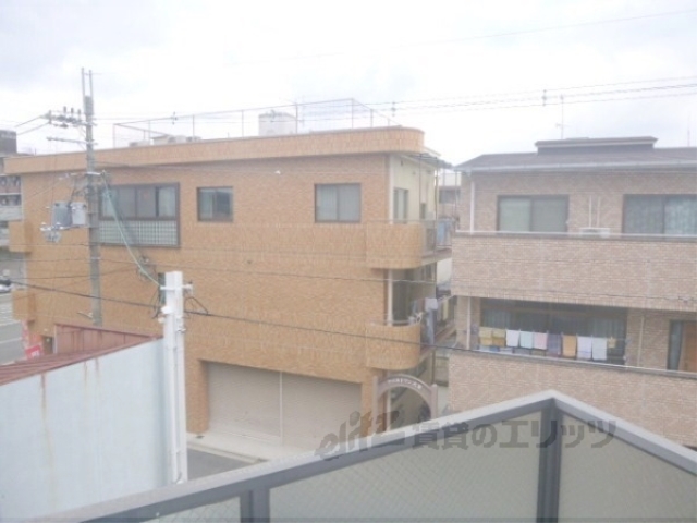眺望　ベランダ多いです