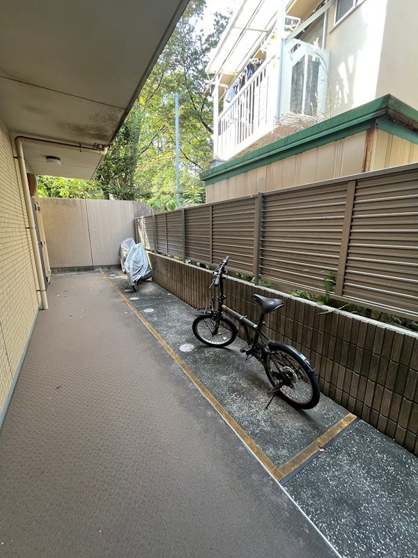 駐車場　※駐輪場