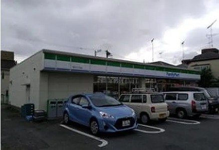 コンビニ　ファミリーマート 橋戸三丁目店（コンビニ）まで675m