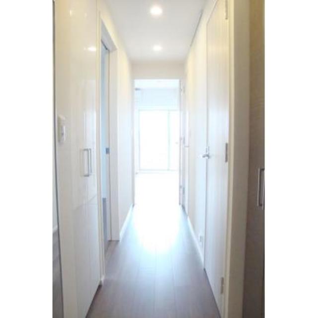 玄関　※写真は同タイプ住戸です。