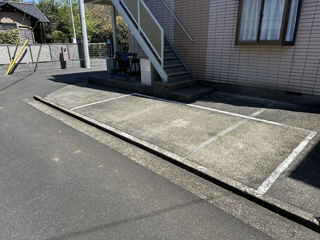 駐車場　★敷地内駐車場★（空き状況・使用料等詳細はご確認下さい）