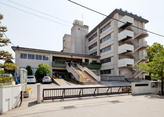中学校　越谷市立新栄中学校（中学校）まで1189m