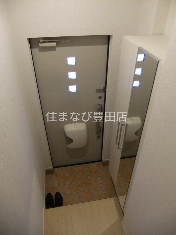 玄関　同型タイプ