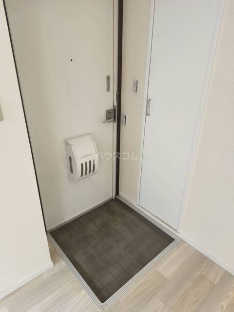サンライフ・ビラージュAの玄関写真