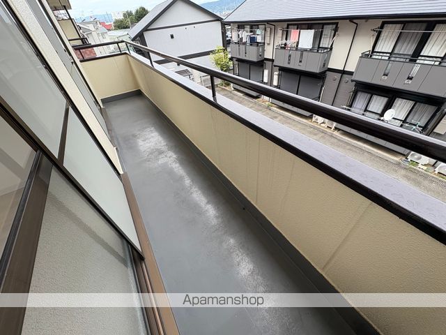 京阪本線 枚方市駅 バス乗車時間：20分 最寄りバス停で下車 徒歩5分 5階建 築38年の内装写真