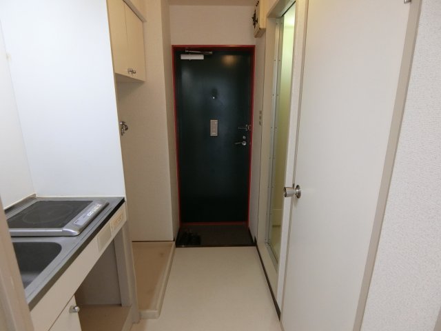 玄関　他のお部屋の参考写真となります。