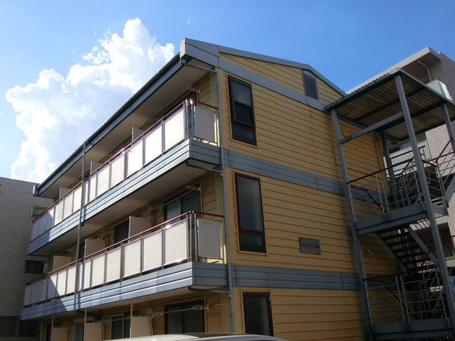 建物外観　1996年完成♪