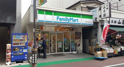 コンビニ　ファミリーマート巣鴨地蔵通り店（コンビニ）まで313m