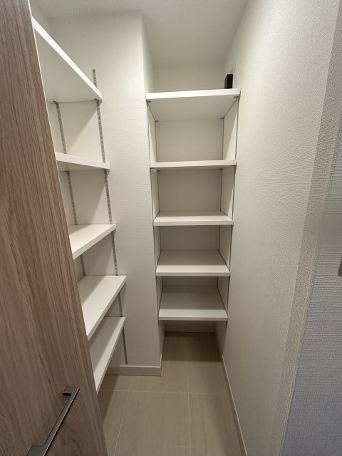 収納　同物件別号室