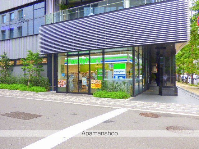 コンビニ　ファミリーマート（コンビニ）まで366m