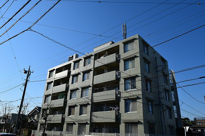 建物外観　海近、南向いて建ってます。