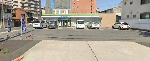 コンビニ　ファミリーマート 平安一丁目店（コンビニ）まで261m