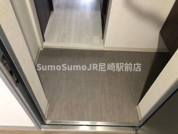 玄関　収納もある玄関です