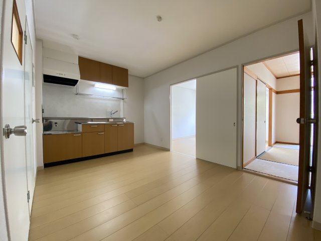 メゾン陣屋下の居間写真