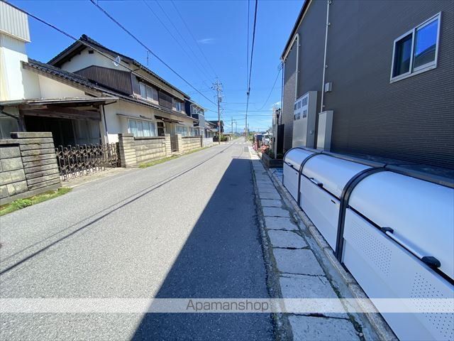 その他　前面道路（その他）まで0m