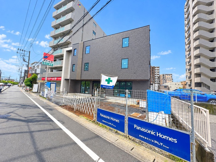 建物外観　建築中