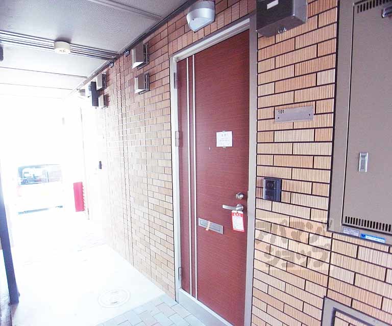その他設備　玄関ドアです。