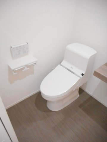 トイレ　落ち着いたトイレです
