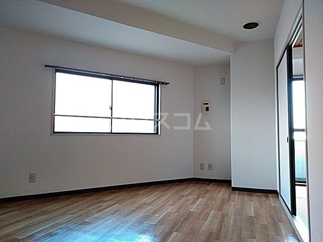 ホリホックイン和田の居間写真