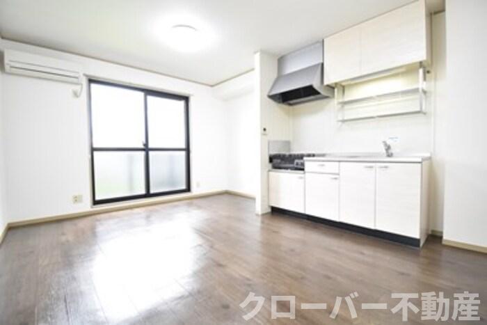 ＪＲ予讃線 観音寺駅 徒歩33分 3階建 築27年の居間写真