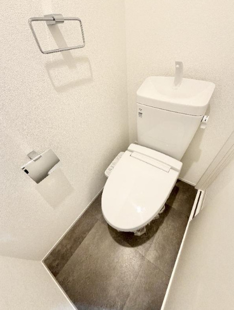 CRASTINE的場町のトイレ写真