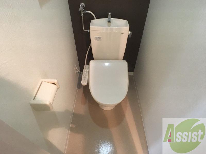 地下鉄東西線 円山公園駅 徒歩13分 4階建 築12年のトイレ写真
