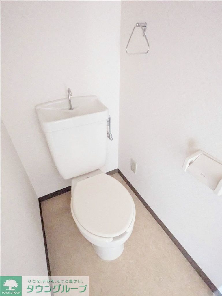 東急田園都市線 宮前平駅 徒歩17分 4階建 築32年のトイレ写真