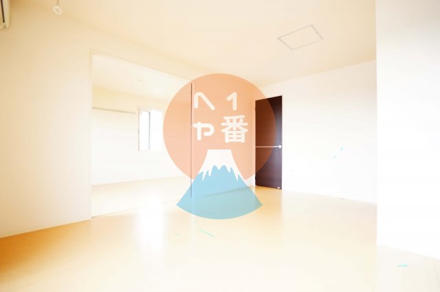 ＪＲ東海道本線 鴨宮駅 徒歩19分 2階建 築12年の居間写真
