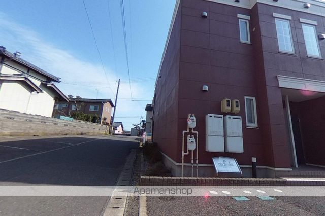 その他　前面道路（その他）まで0m