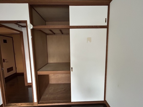 収納　※別号室の写真です。