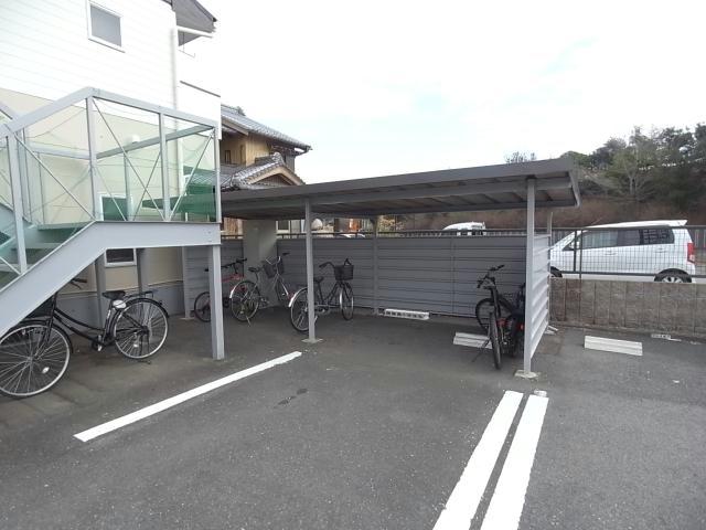 名鉄各務原線 新加納駅 徒歩24分 2階建 築36年の外観写真