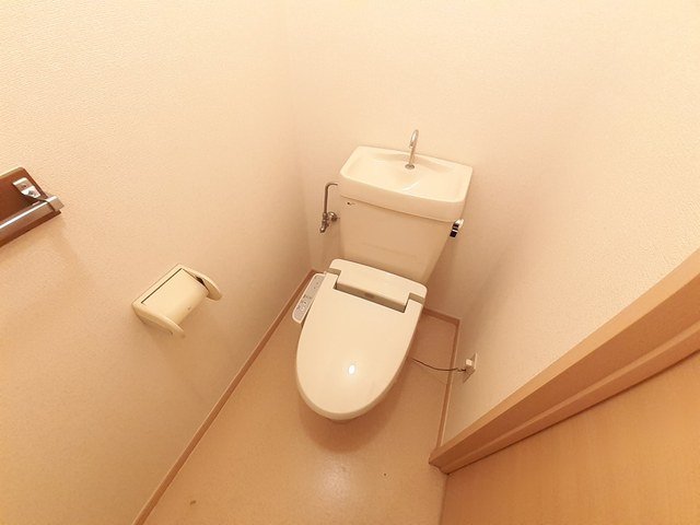 トイレ　ゆったりとした空間のトイレです