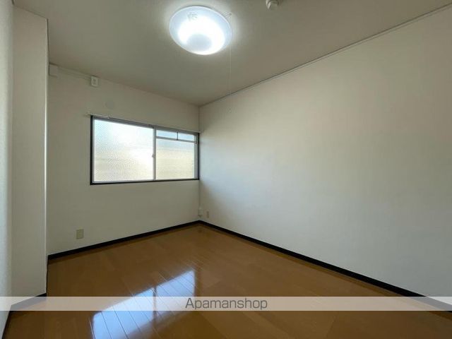 岡内番町ハイツの内装写真