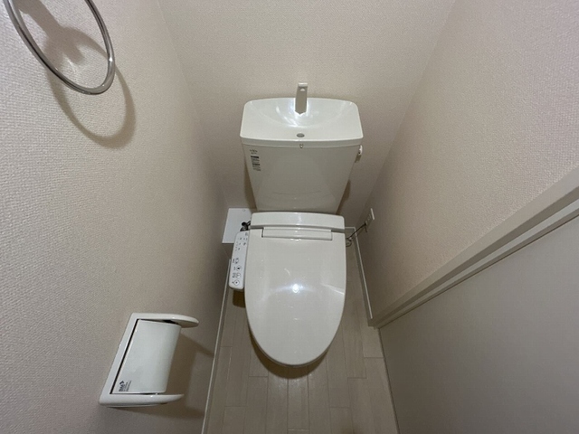 レオネクストルミエールのトイレ写真