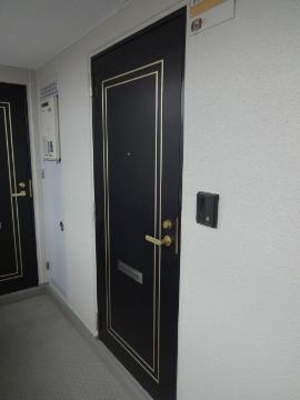 ＪＲ東海道本線 吹田駅 徒歩7分 3階建 築32年の居間写真