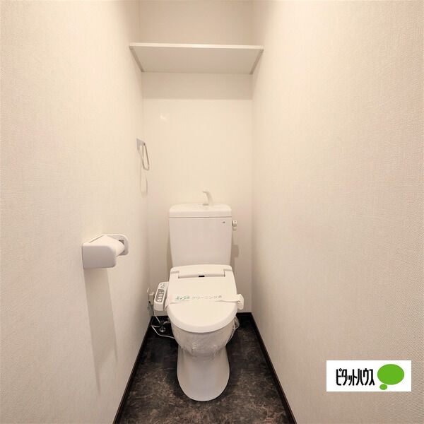 地下鉄名城線 東別院駅 徒歩6分 4階建 築9年のトイレ写真