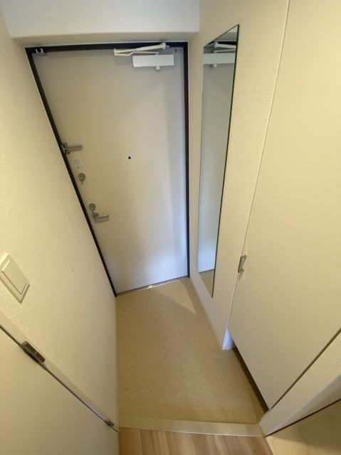 地下鉄谷町線 中崎町駅 徒歩4分 15階建 築4年の玄関写真