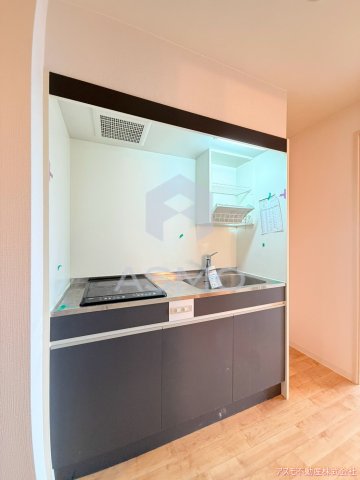 キッチン　同マンション別部屋　参考写真