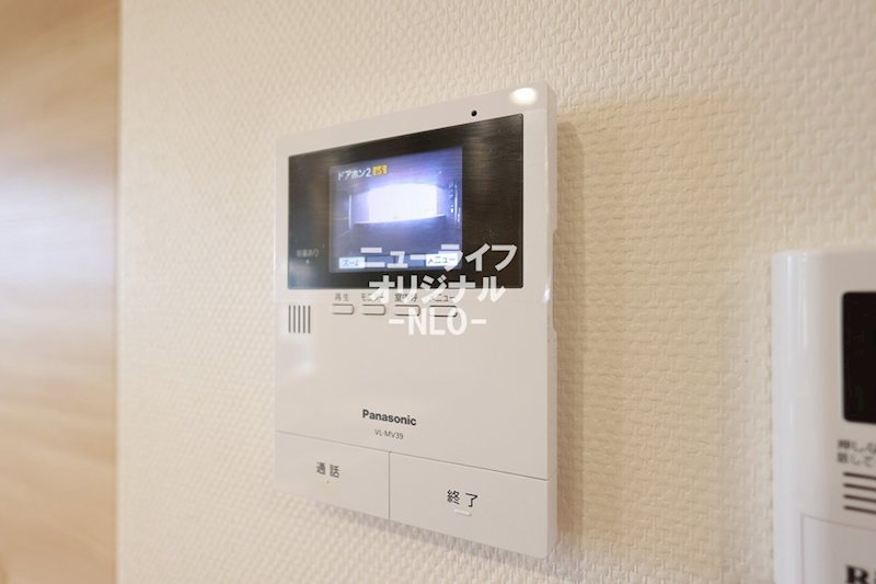 セキュリティ　突然の来客にも安心なモニター付インターホン☆