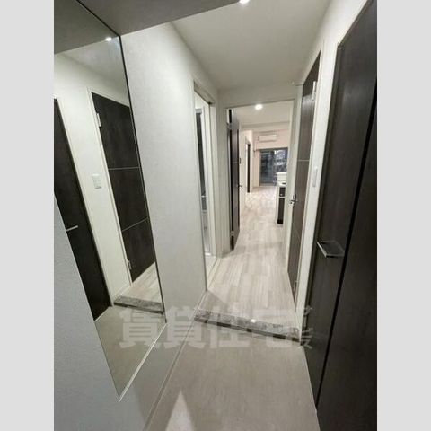 フォレスト コナ名駅の玄関写真