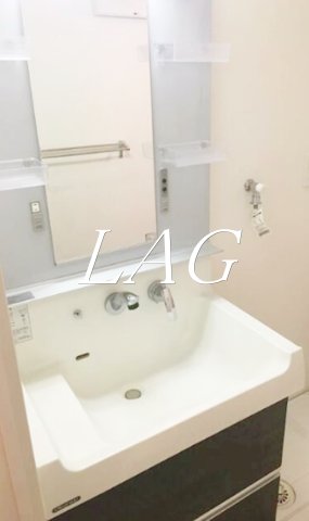 洗面設備　独立洗面台です。