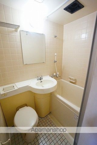 CHISANクロスロード鷹匠のトイレ写真