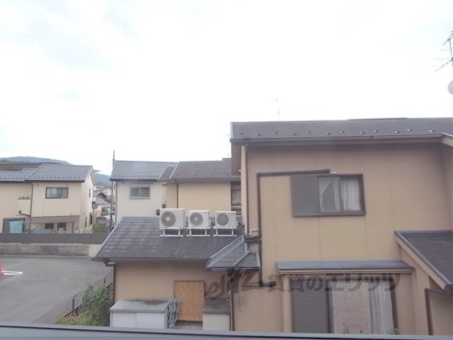 眺望　二階なので日あたりそうです