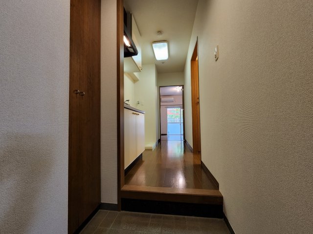 玄関　詳細は、RISUMO江坂本店までお問合せください♪