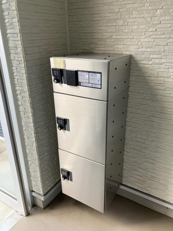 エントランス　宅配ボックス