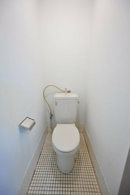京王井の頭線 駒場東大前駅 徒歩4分 2階建 築43年のトイレ写真