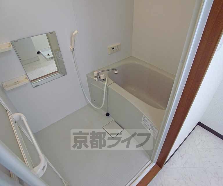 バス・シャワールーム　バスルームもキレイな状態です